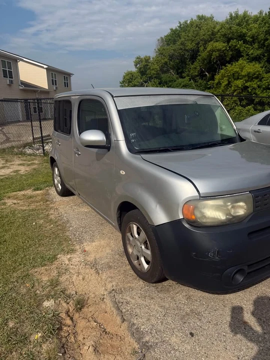 2010 Nissan Cube - Image 2 of 16