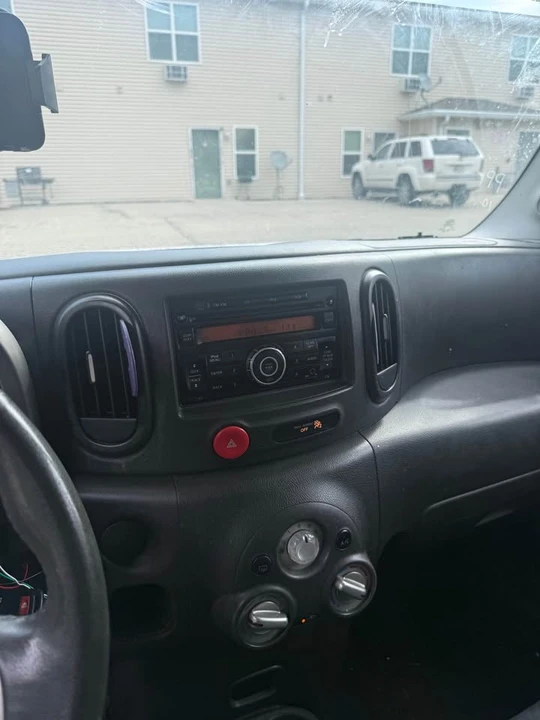 2010 Nissan Cube - Image 16 of 16