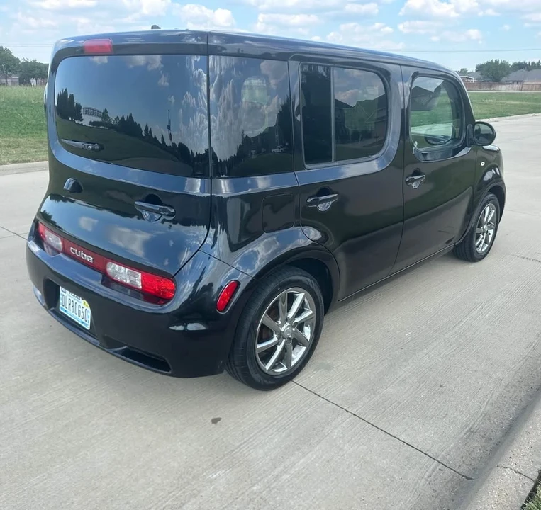2010 Nissan Cube - Image 4 of 12