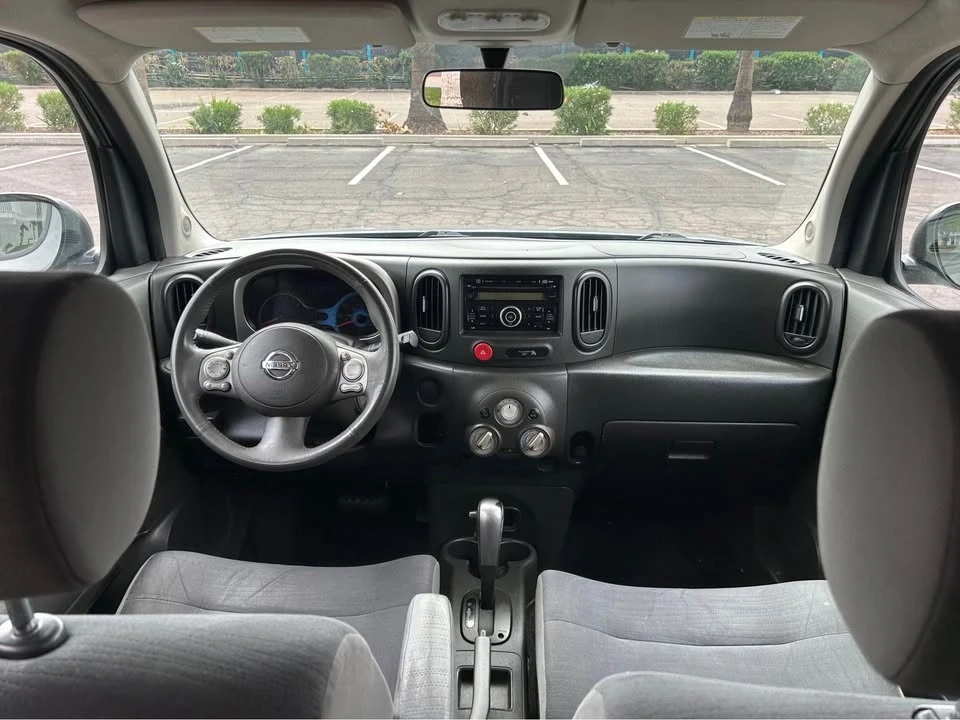 2010 Nissan Cube - Image 11 of 12