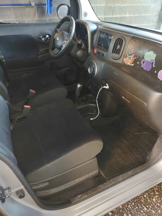 2010 Nissan Cube - Image 12 of 20