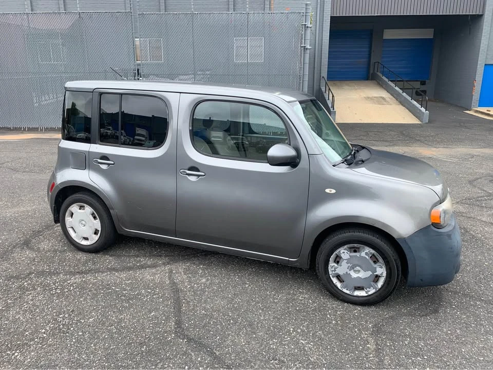 2010 Nissan Cube - Image 2 of 6