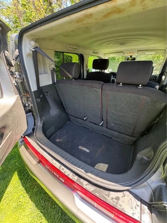 2010 Nissan Cube - Image 10 of 12