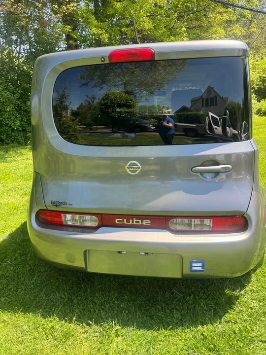 2010 Nissan Cube - Image 2 of 12