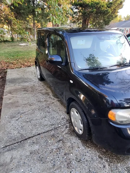 2010 Nissan Cube - Image 2 of 7