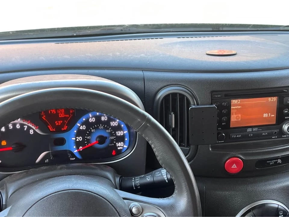 2010 Nissan Cube - Image 8 of 8