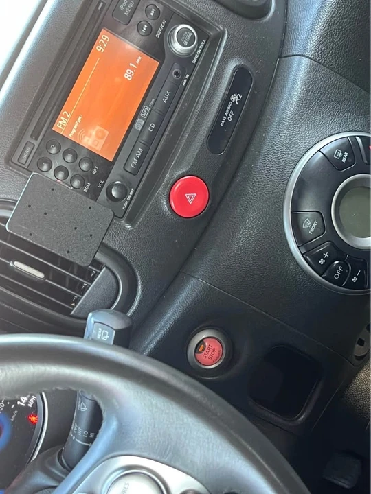 2010 Nissan Cube - Image 7 of 8