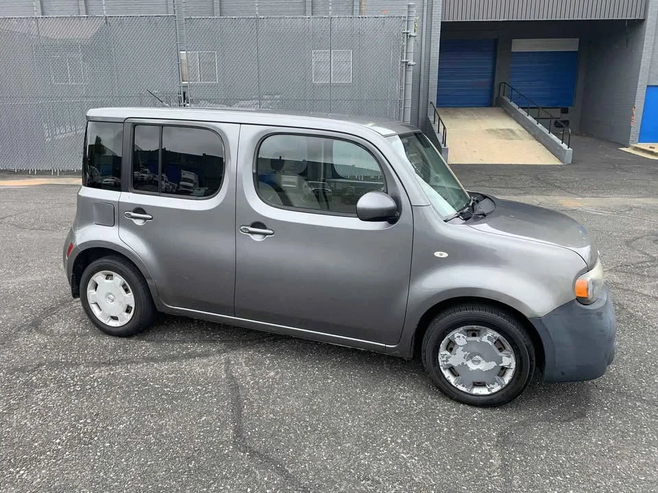 2010 Nissan Cube - Image 2 of 6