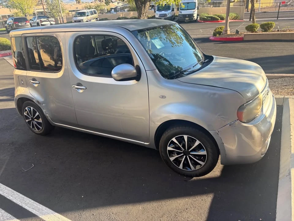 2010 Nissan Cube - Image 2 of 4