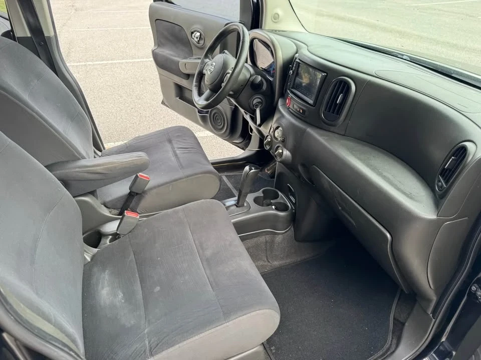 2010 Nissan Cube - Image 11 of 17