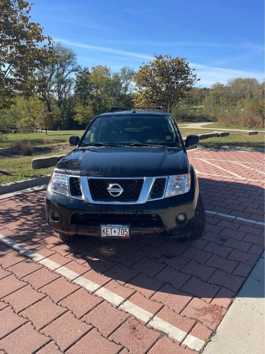2010 Nissan Pathfinder 3rd Gen - Image 2 of 16