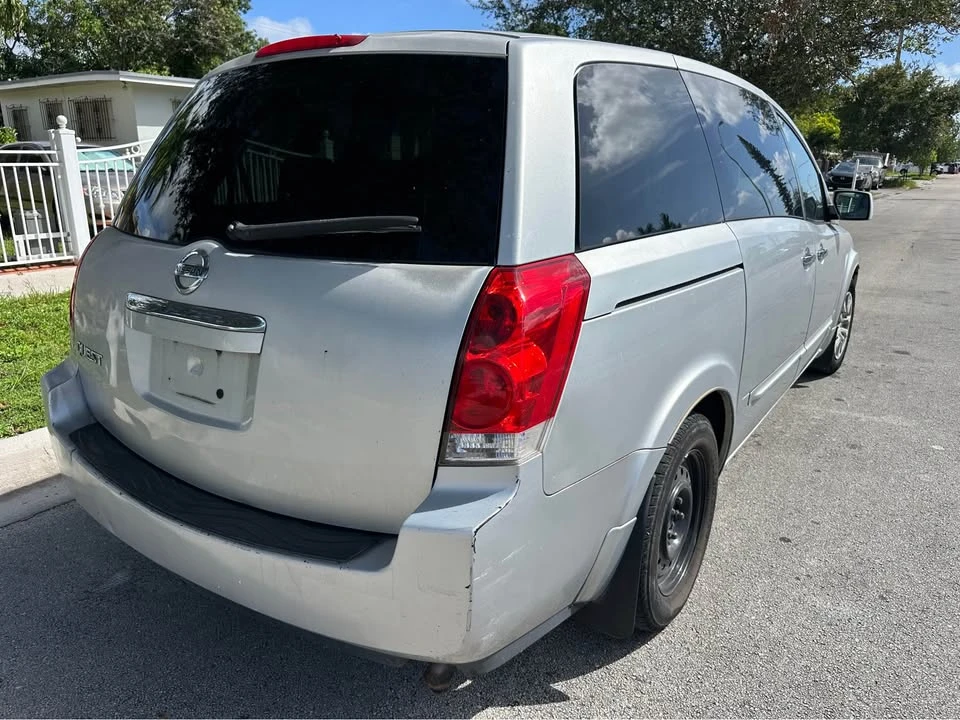 2010 Nissan Quest - Image 3 of 9