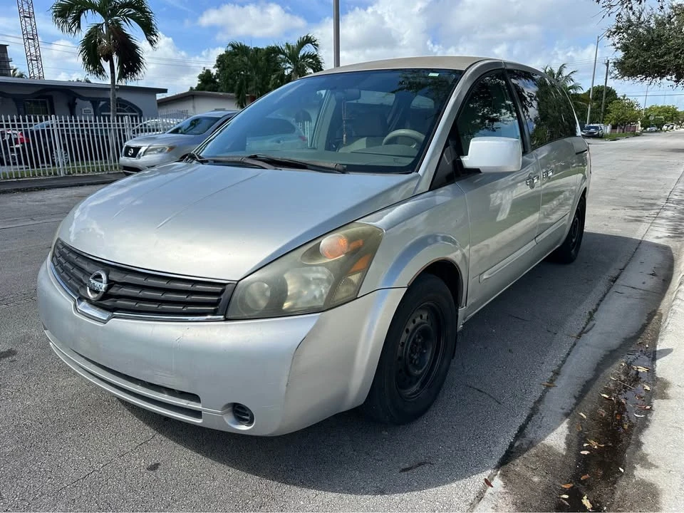 2010 Nissan Quest - Image 2 of 9