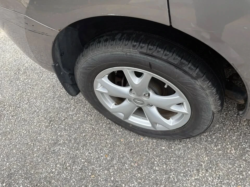 2010 Nissan Rogue - Image 11 of 20