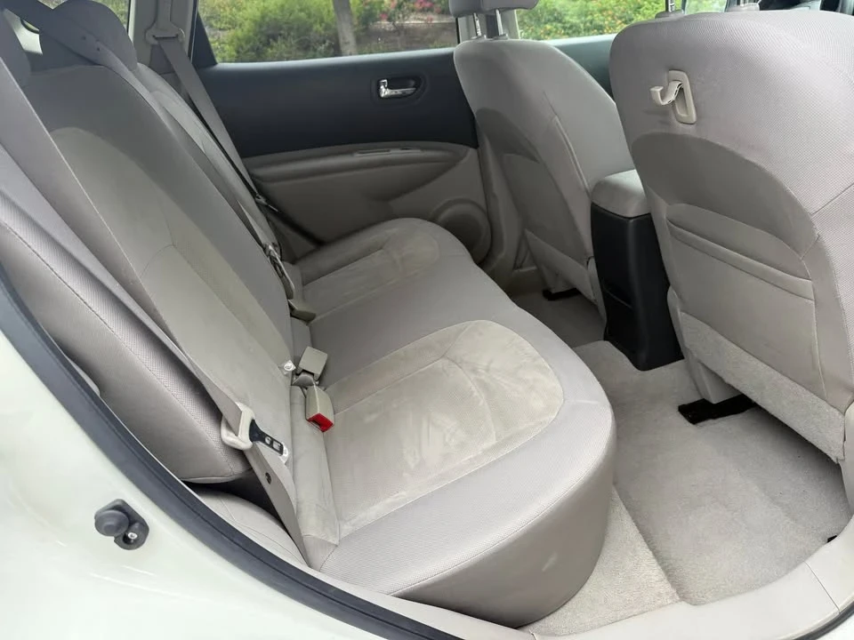 2010 Nissan Rogue - Image 7 of 12