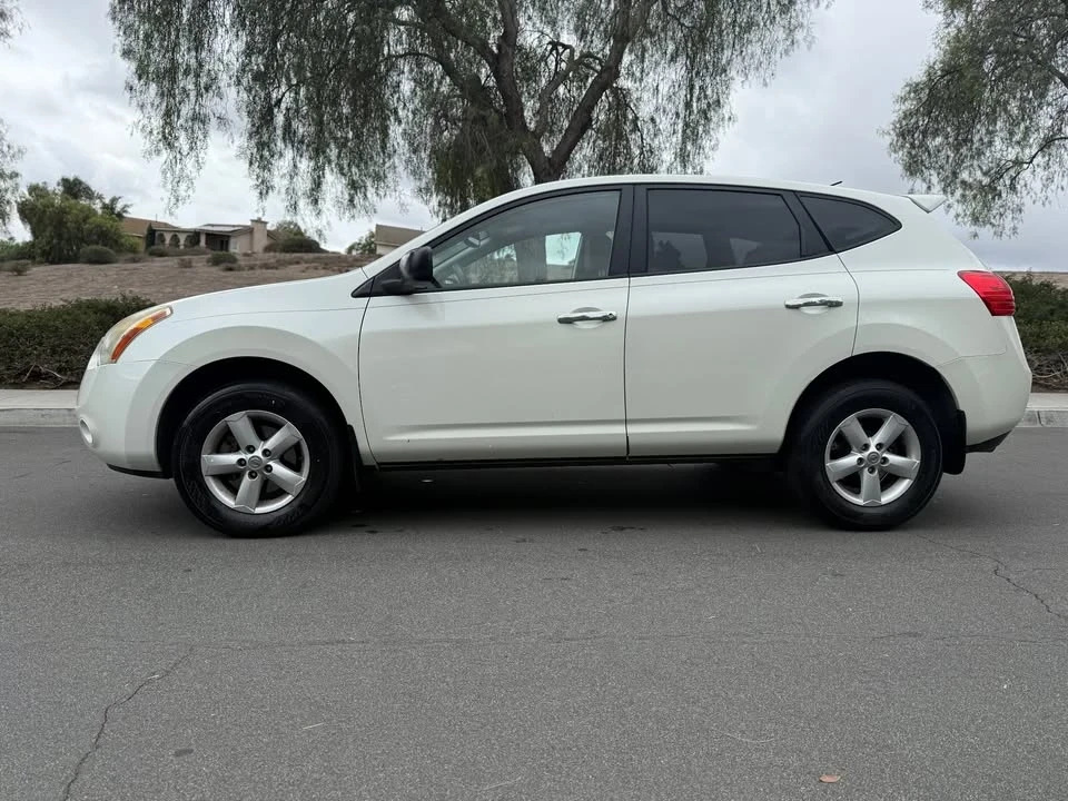 2010 Nissan Rogue - Image 5 of 12