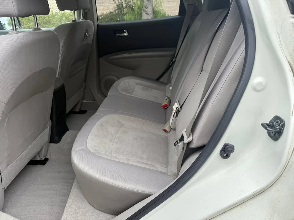 2010 Nissan Rogue - Image 6 of 12
