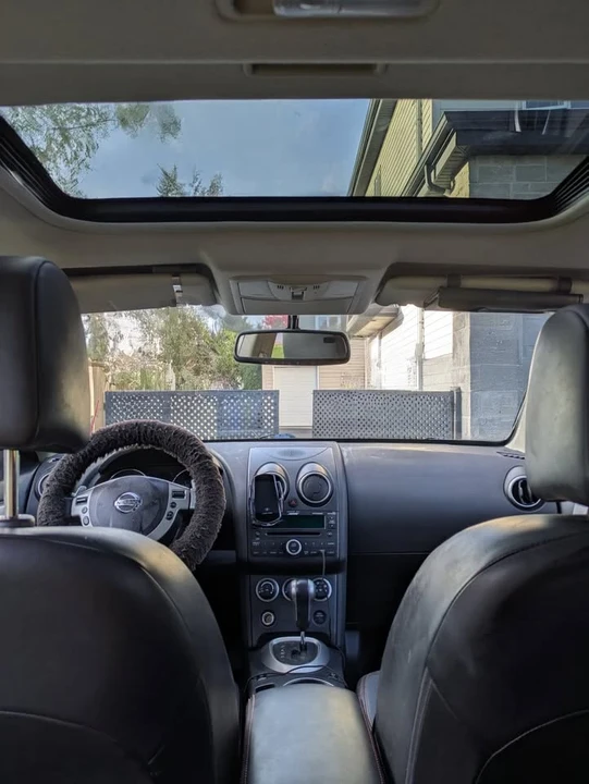 2010 Nissan Rogue - Image 9 of 12