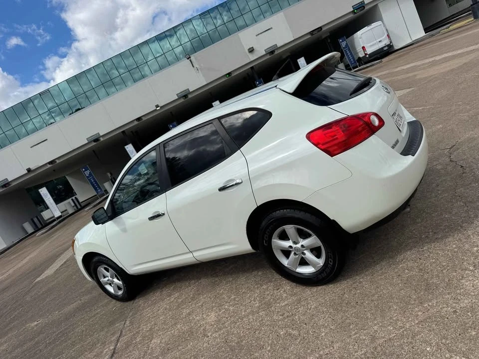 2010 Nissan Rogue - Image 5 of 10