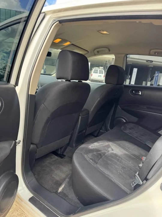 2010 Nissan Rogue - Image 8 of 10