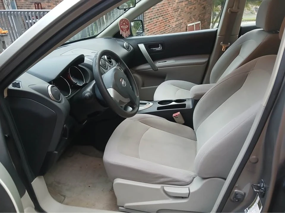 2010 Nissan Rogue - Image 9 of 12