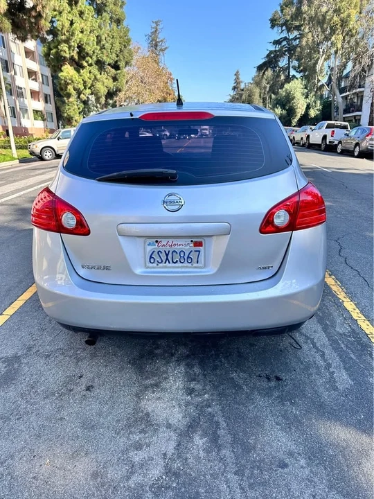 2010 Nissan Rogue - Image 3 of 9