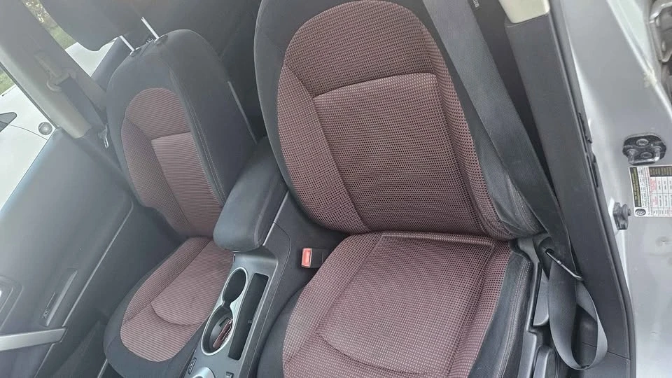 2010 Nissan Rogue - Image 8 of 11