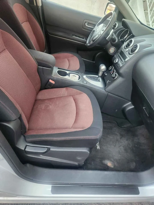 2010 Nissan Rogue - Image 8 of 10