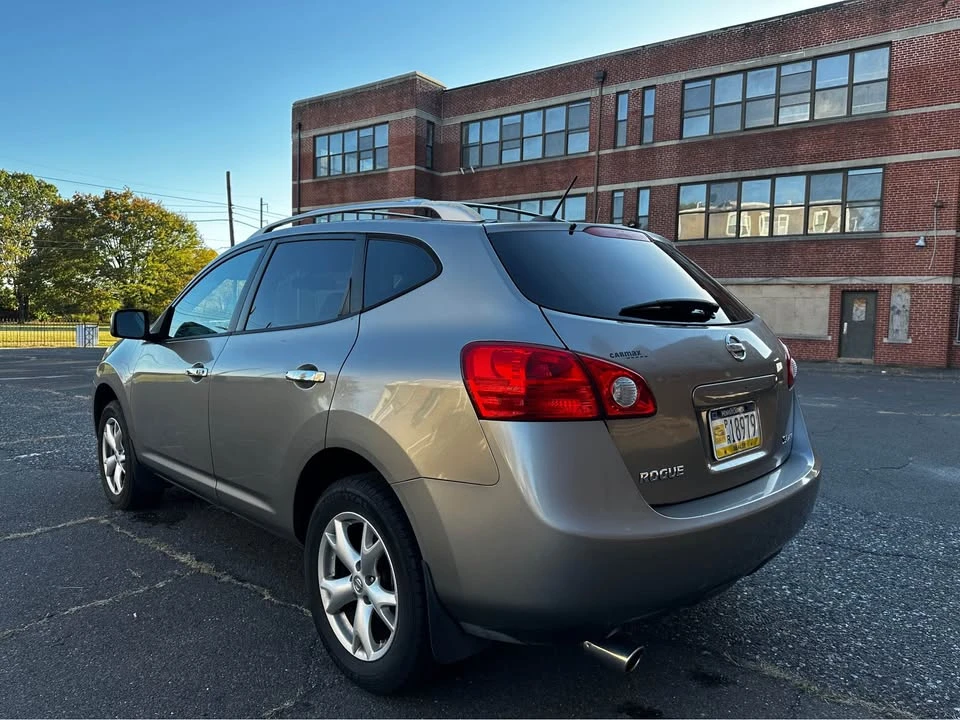 2010 Nissan Rogue - Image 4 of 9