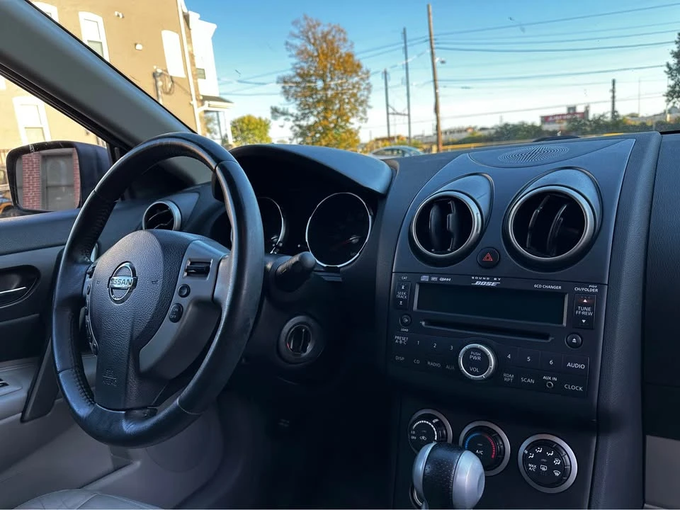 2010 Nissan Rogue - Image 6 of 9