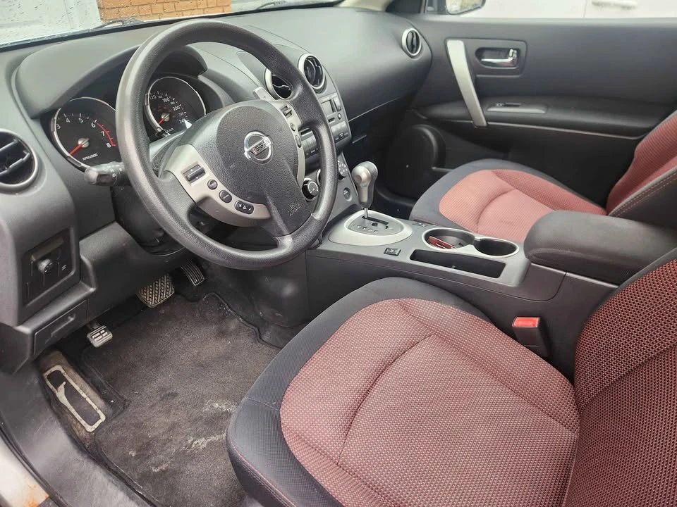 2010 Nissan Rogue - Image 6 of 6