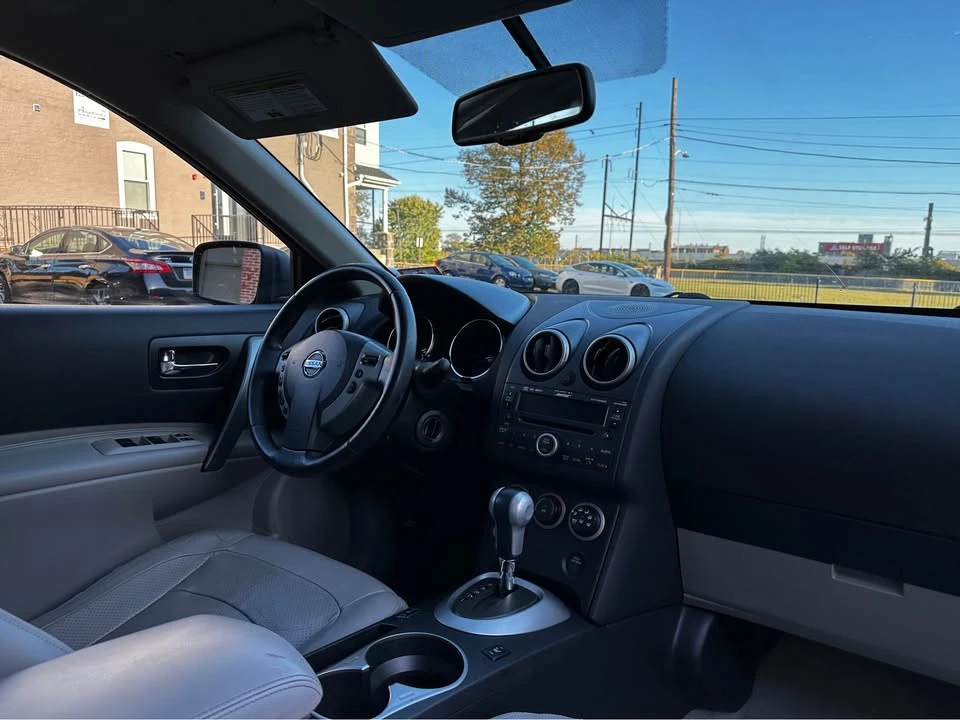 2010 Nissan Rogue - Image 8 of 9