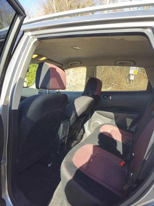 2010 Nissan Rogue - Image 7 of 7