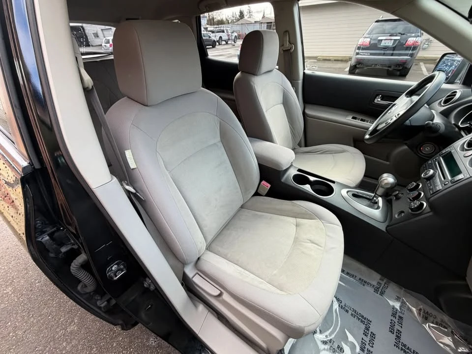 2010 Nissan Rogue - Image 12 of 15