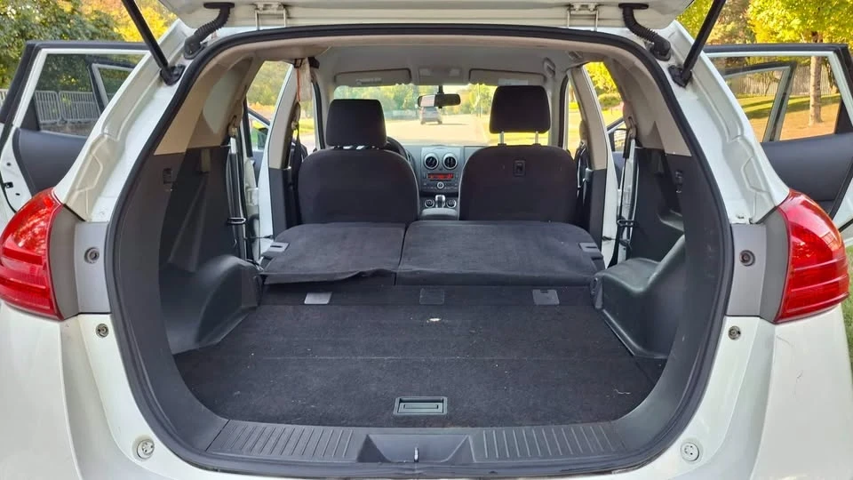 2010 Nissan Rogue - Image 6 of 9