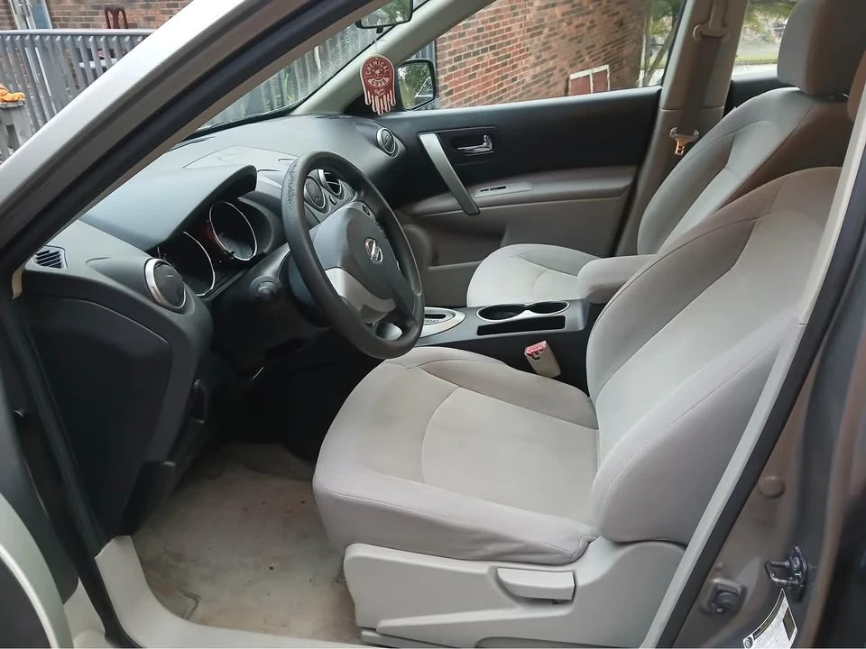 2010 Nissan Rogue - Image 3 of 11