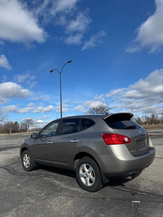 2010 Nissan Rogue - Image 6 of 10