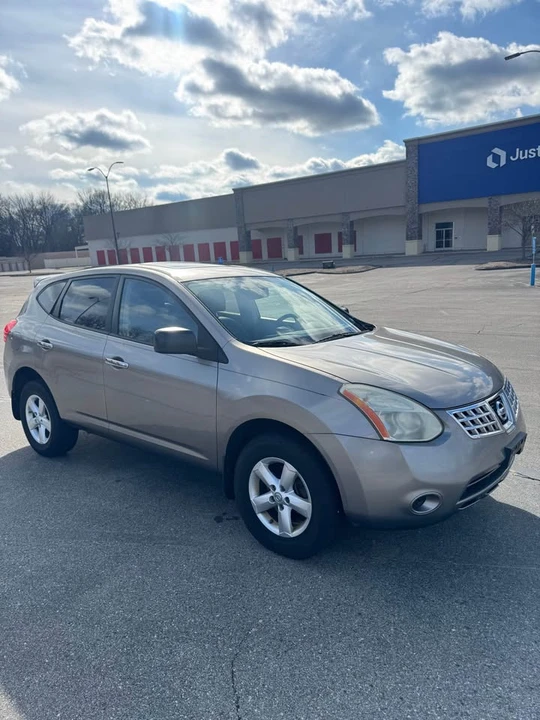 2010 Nissan Rogue - Image 2 of 10