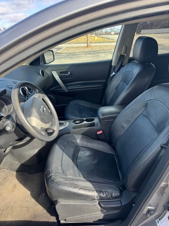 2010 Nissan Rogue - Image 7 of 10