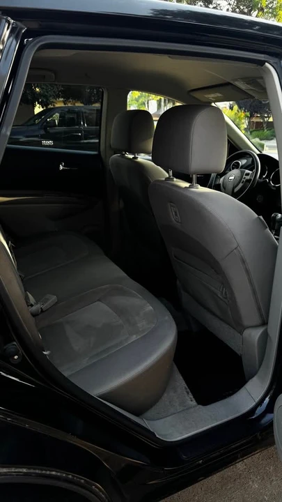 2010 Nissan Rogue - Image 5 of 5