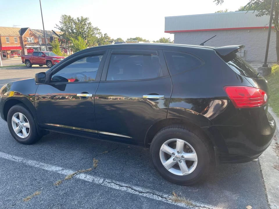 2010 Nissan Rogue - Image 3 of 9