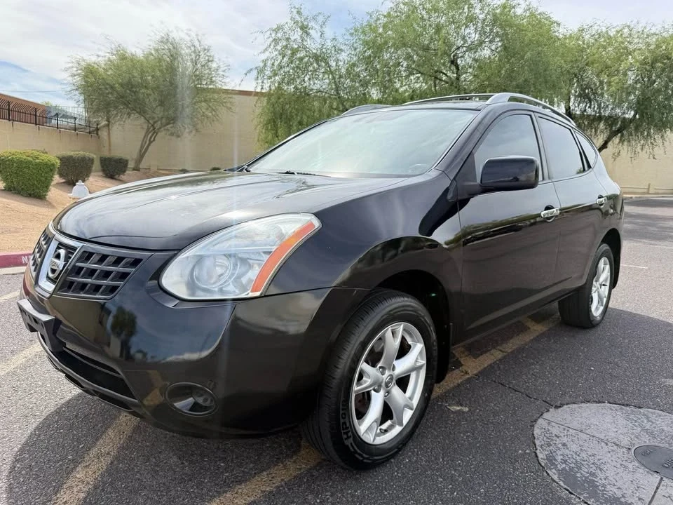 2010 Nissan Rogue - Image 2 of 12