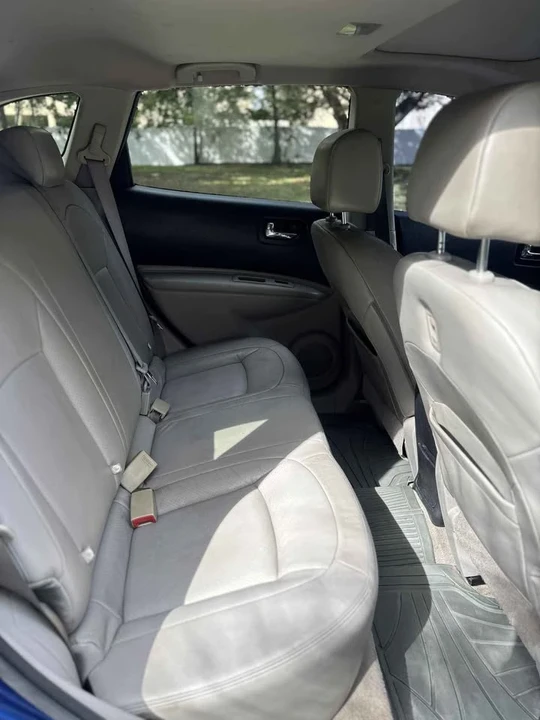 2010 Nissan Rogue - Image 7 of 8