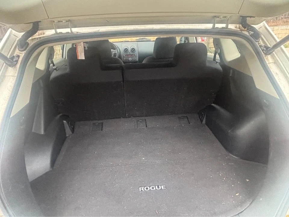 2010 Nissan Rogue - Image 13 of 15