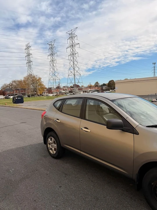 2010 Nissan Rogue - Image 3 of 4