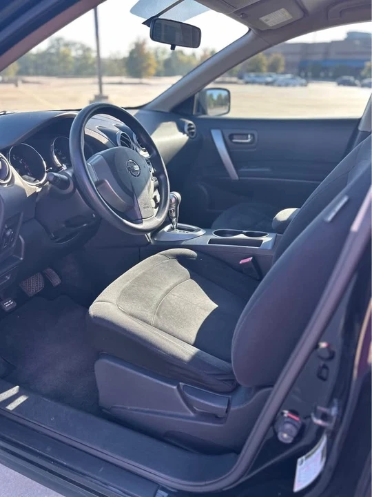 2010 Nissan Rogue - Image 6 of 10