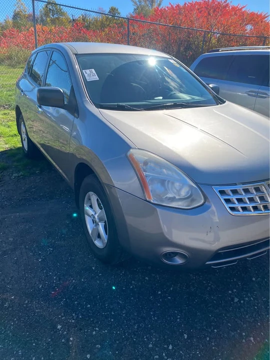 2010 Nissan Rogue - Image 3 of 11