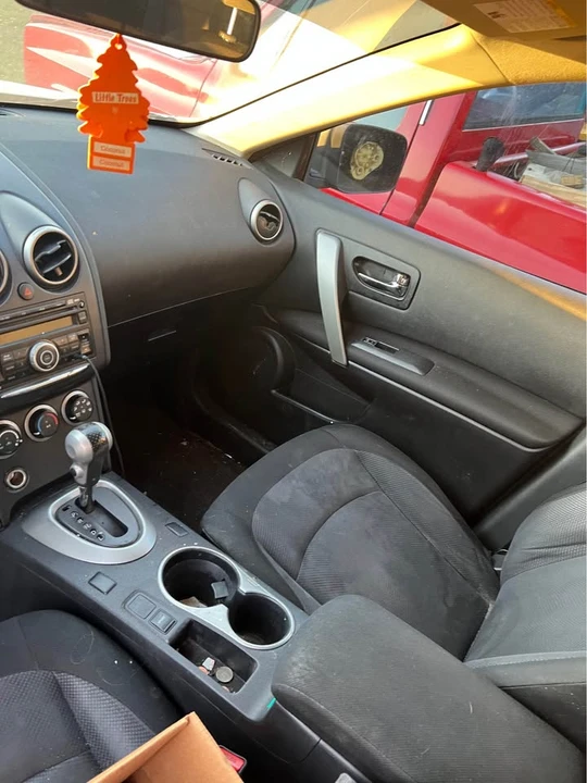 2010 Nissan Rogue - Image 7 of 7