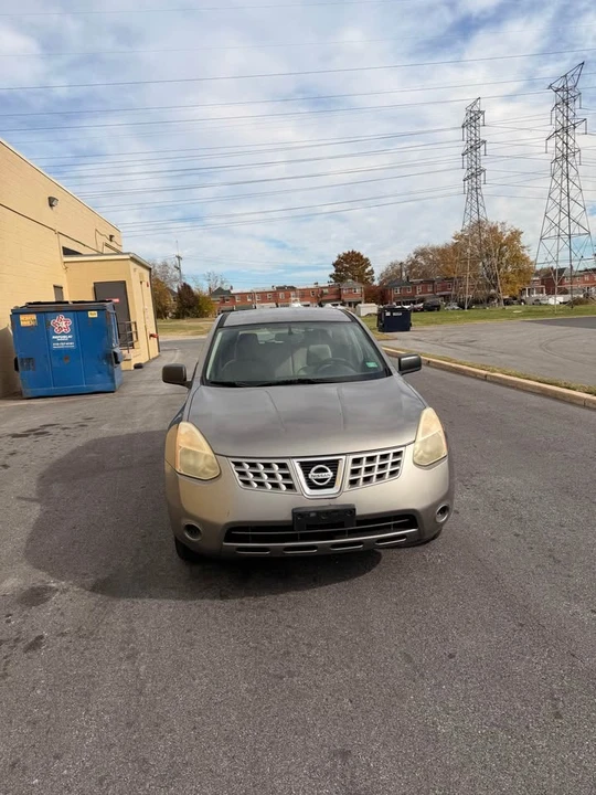2010 Nissan Rogue - Image 2 of 4