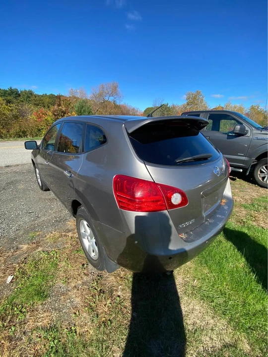 2010 Nissan Rogue - Image 7 of 11